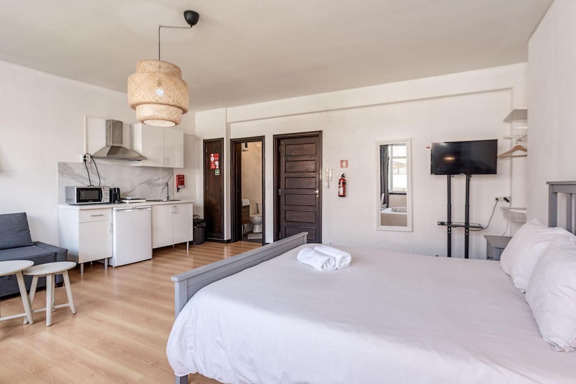 Travel & Live Aliados Apartment 波尔图 客房 照片